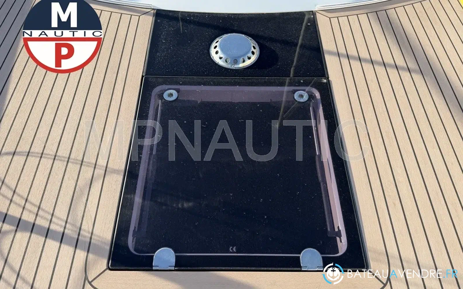 slider 5 Delta Yachts powerboats 33 coupe