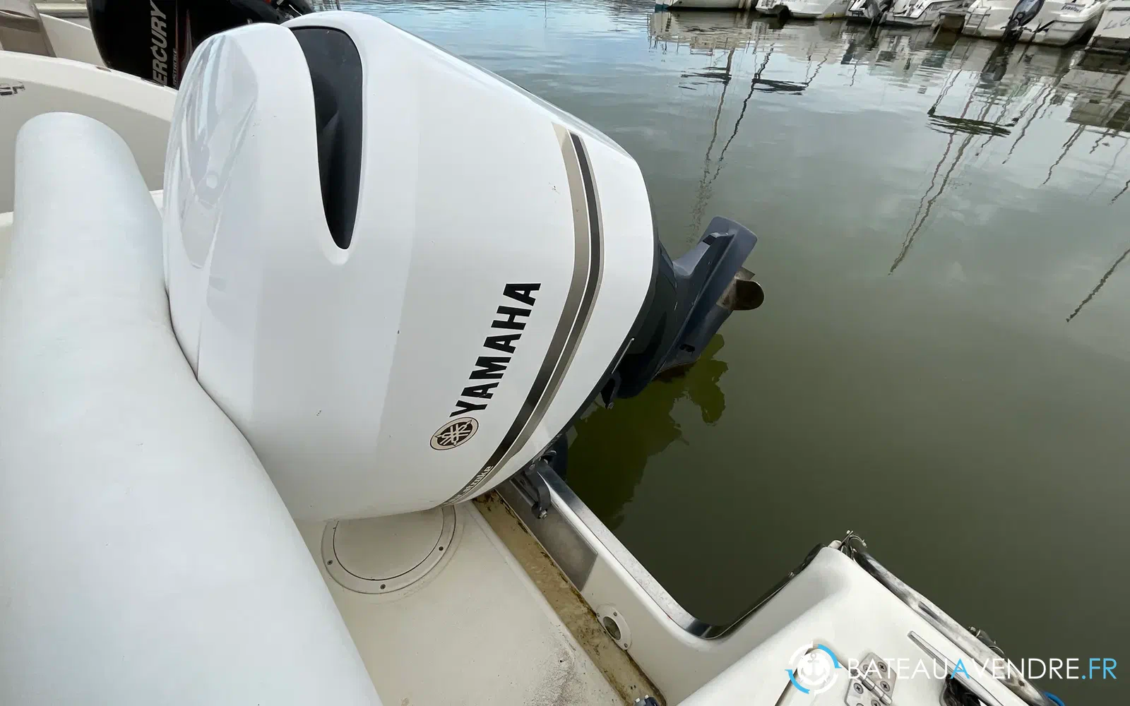 slider 9 Kelt White Shark 215