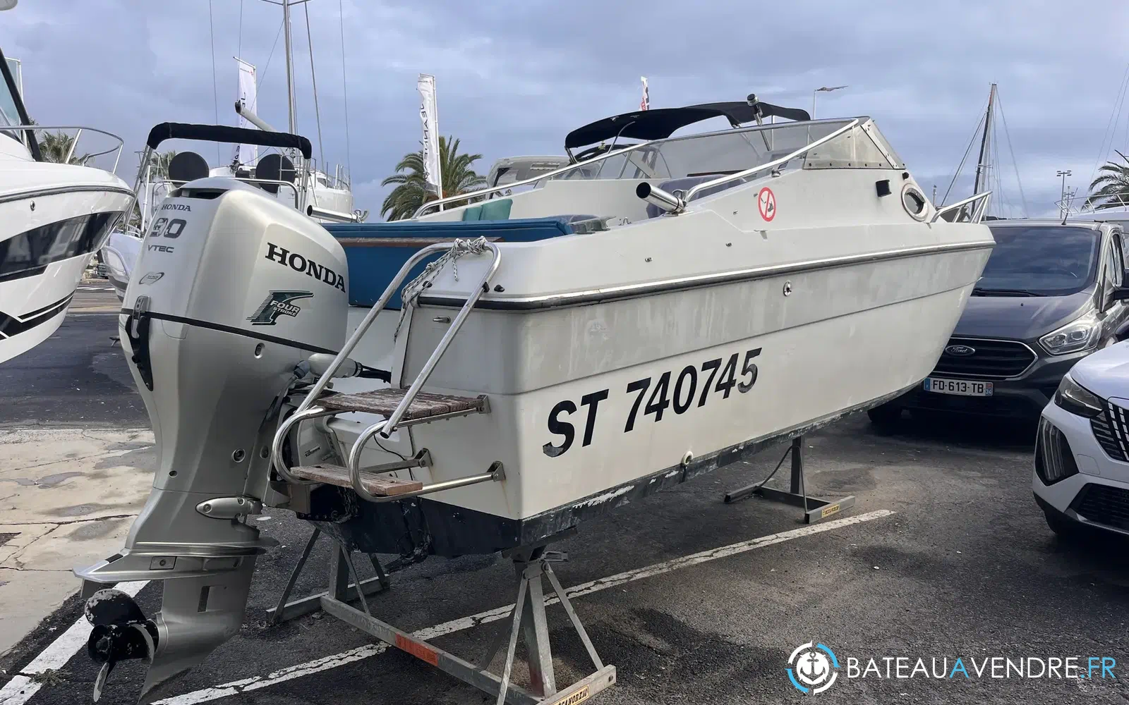 slider 1 Jeanneau Leader 550