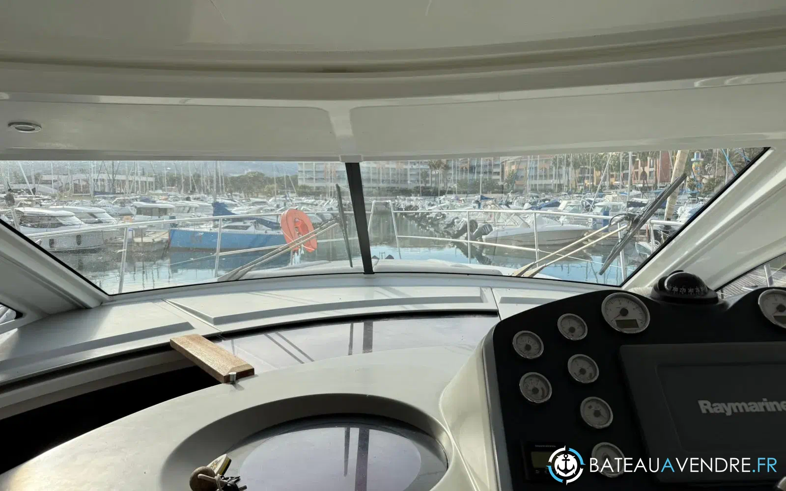 slider 9 Beneteau Monte Carlo 42 HT