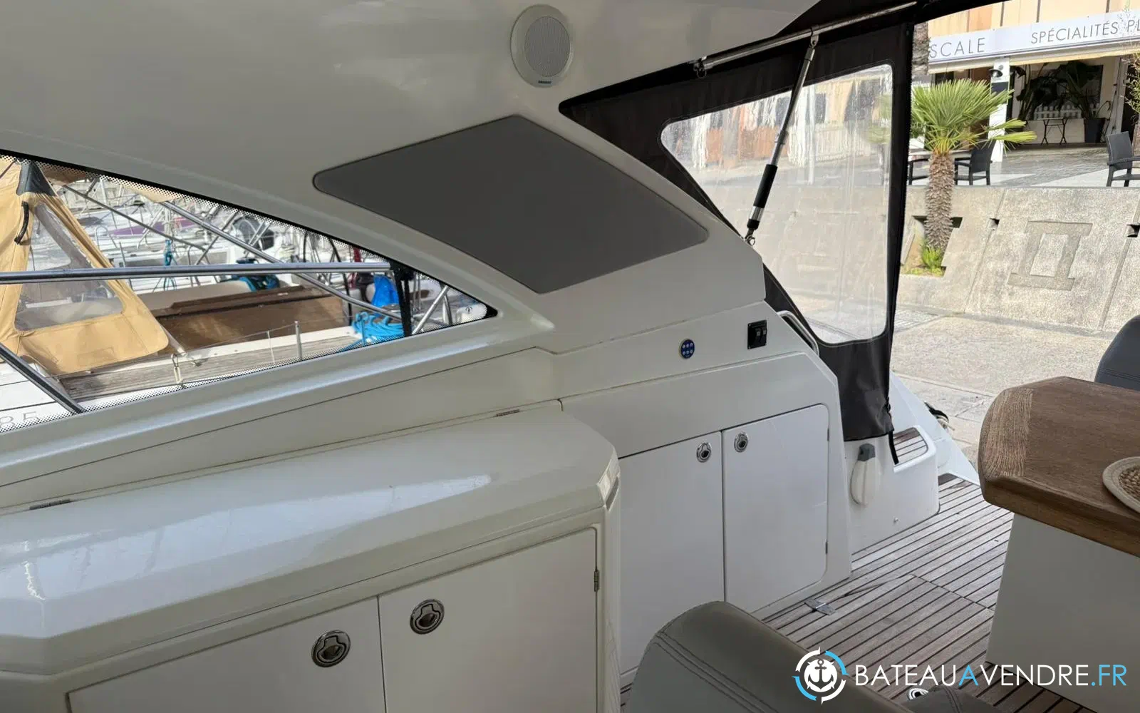 slider 10 Beneteau Monte Carlo 42 HT