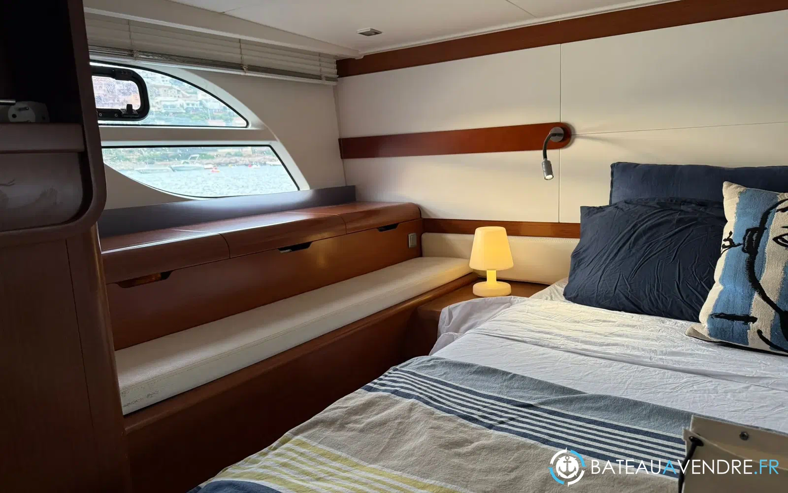 slider 18 Beneteau Monte Carlo 42 HT