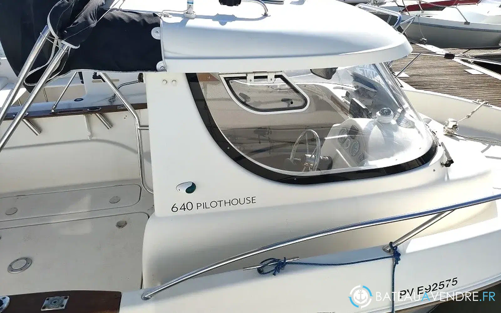 slider 9 Quicksilver 640 Pilothouse