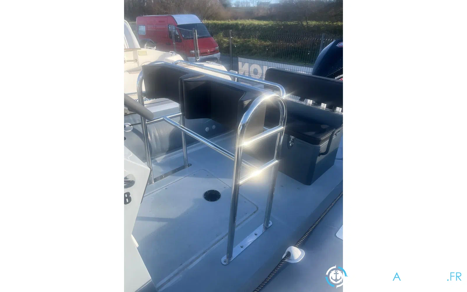 slider 1 Valiant 690 Sport Fishing