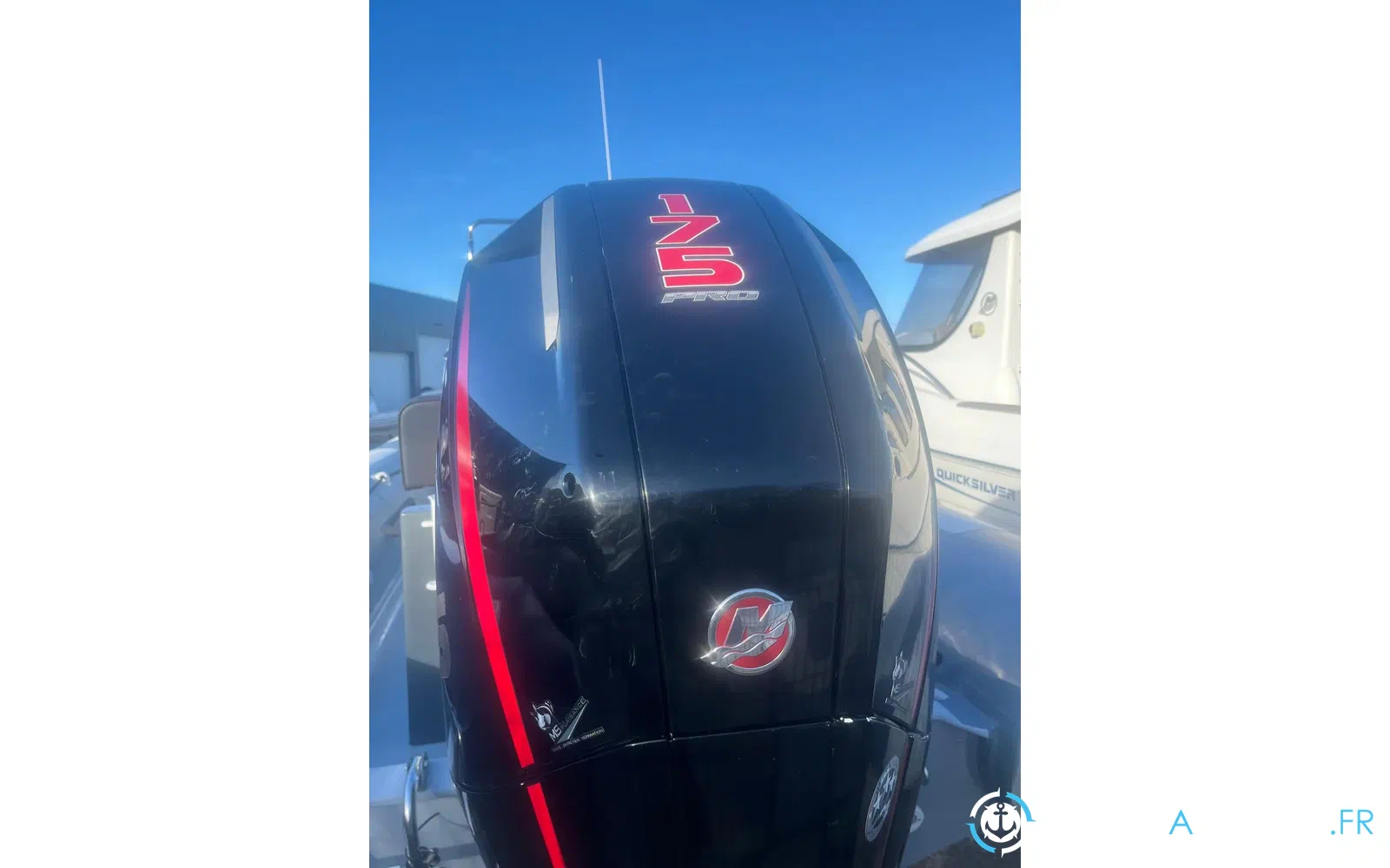 slider 9 Valiant 690 Sport Fishing