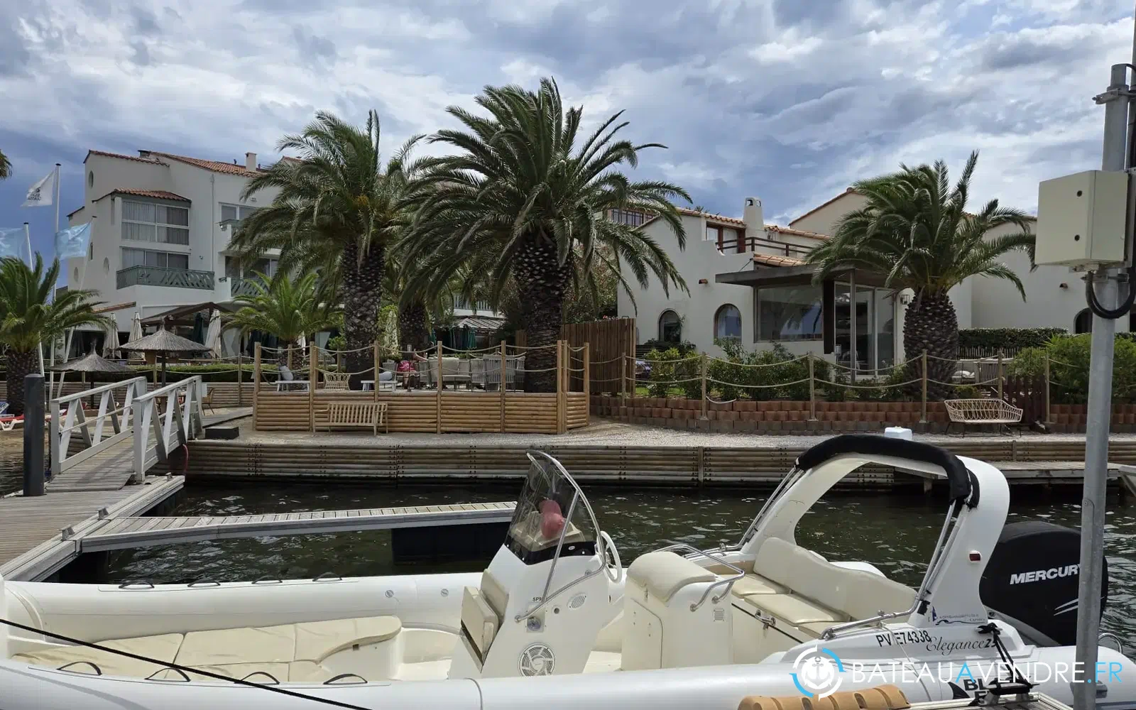 slider 1 Nuova Jolly Blackfin 25 Elegance