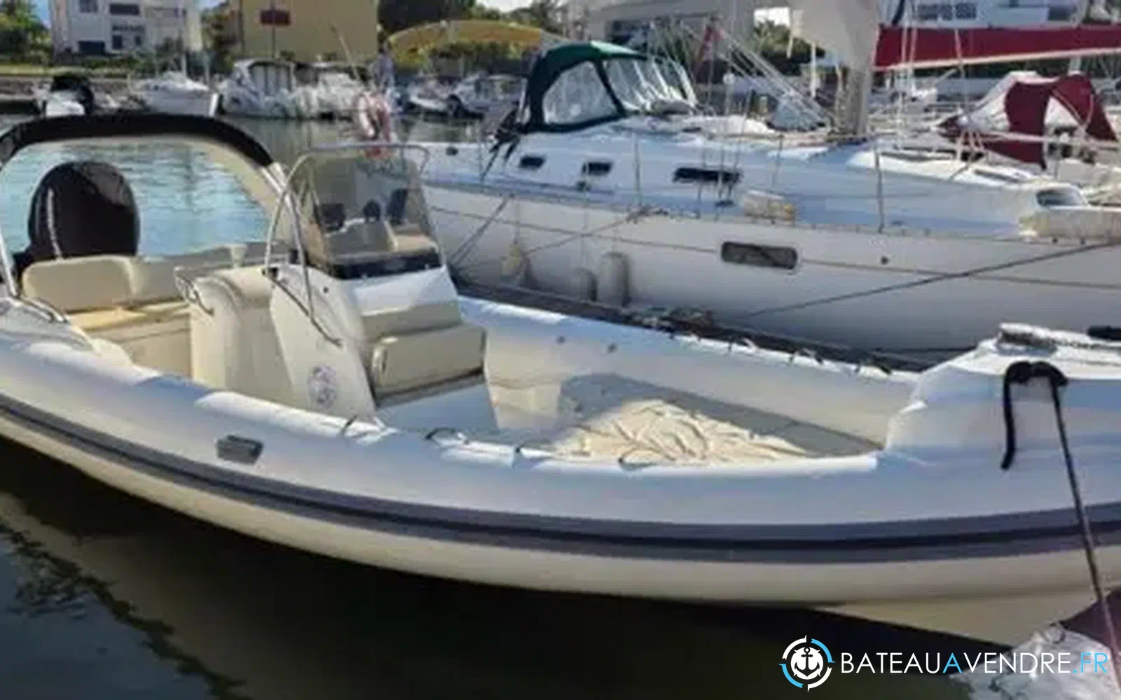 slider 7 Nuova Jolly Blackfin 25 Elegance