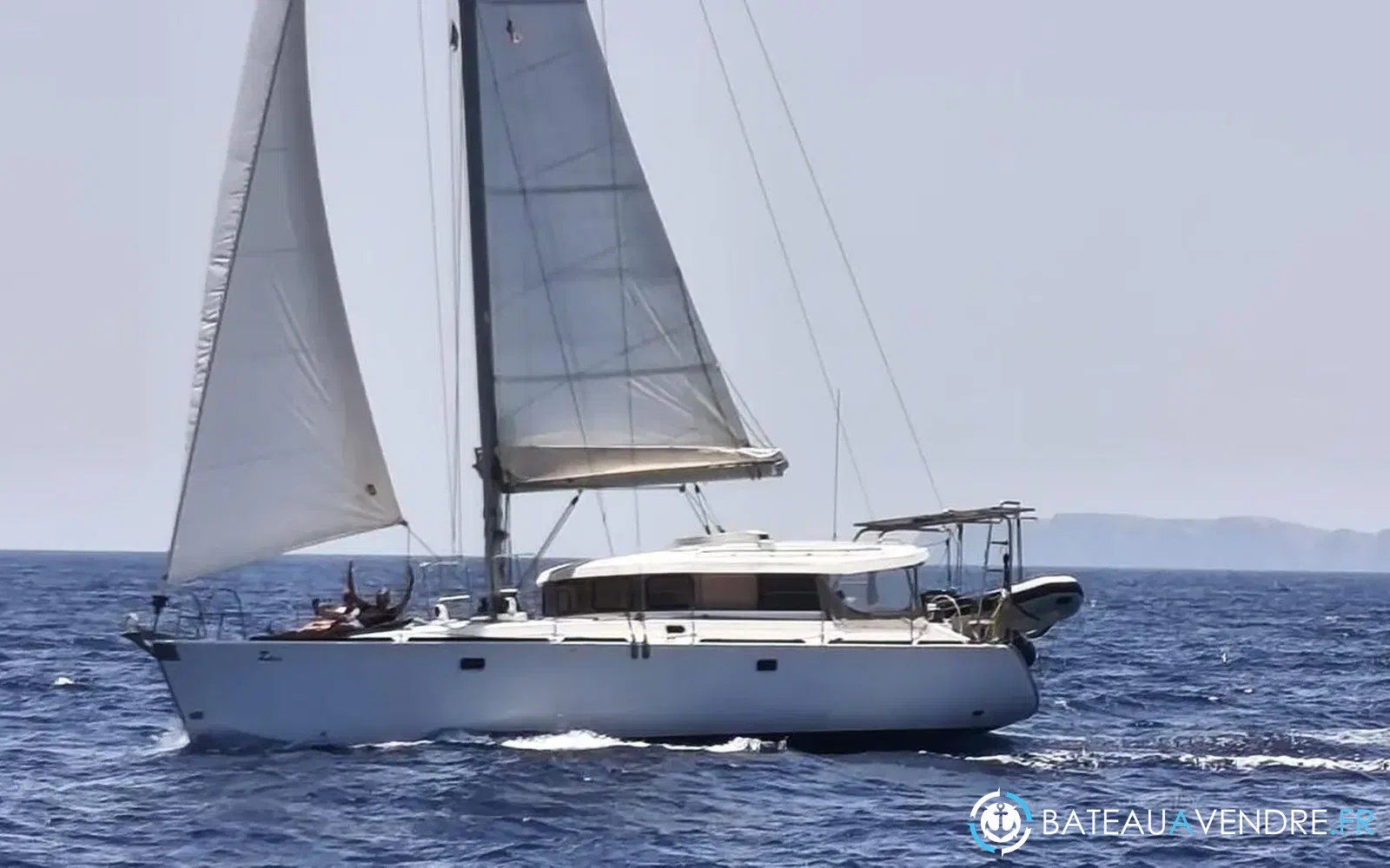 slider 9 Dufour Atoll 43