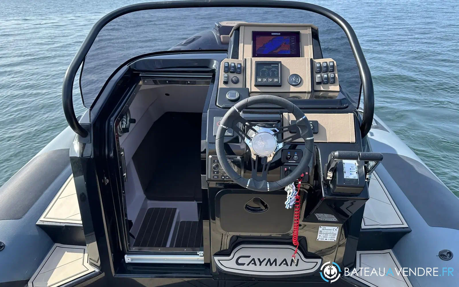 slider 4 Ranieri Cayman 28.0 Executive