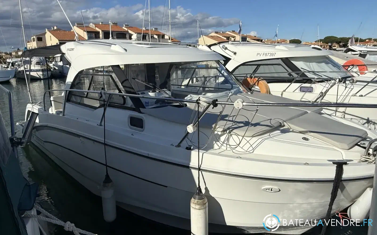 slider 1 Beneteau Antares 8 OB