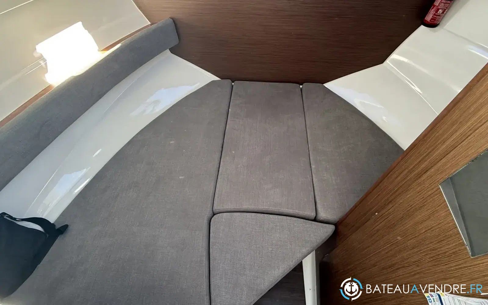 slider 19 Beneteau Antares 8 OB