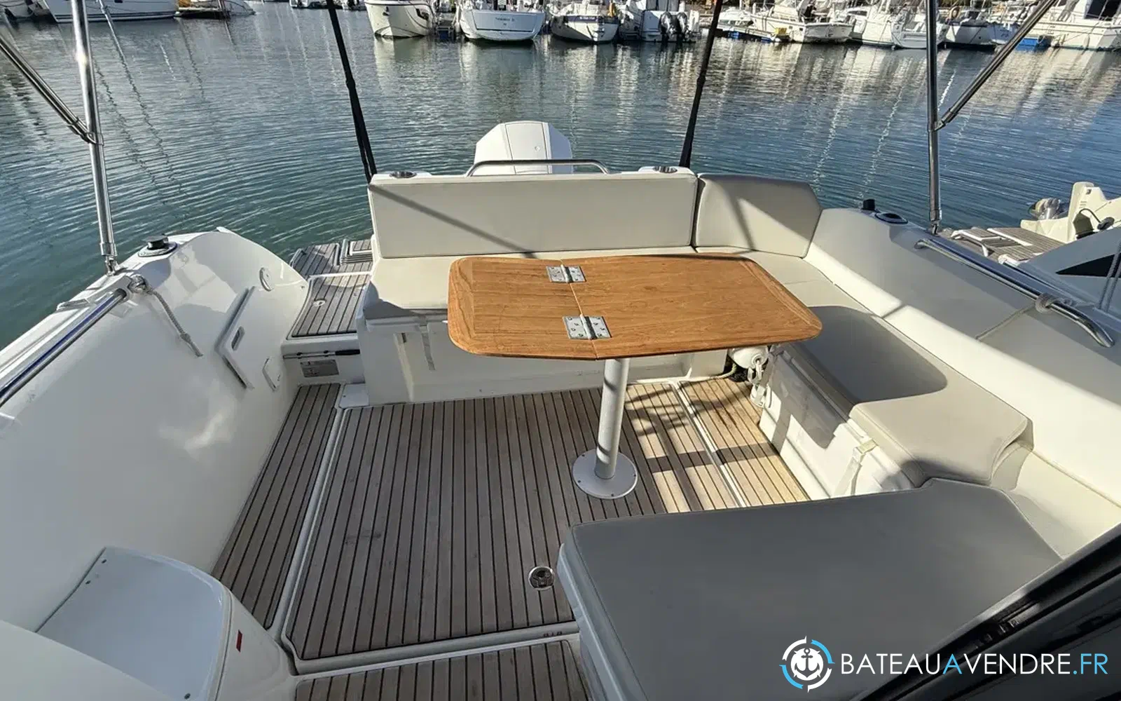 slider 2 Beneteau Antares 8 OB