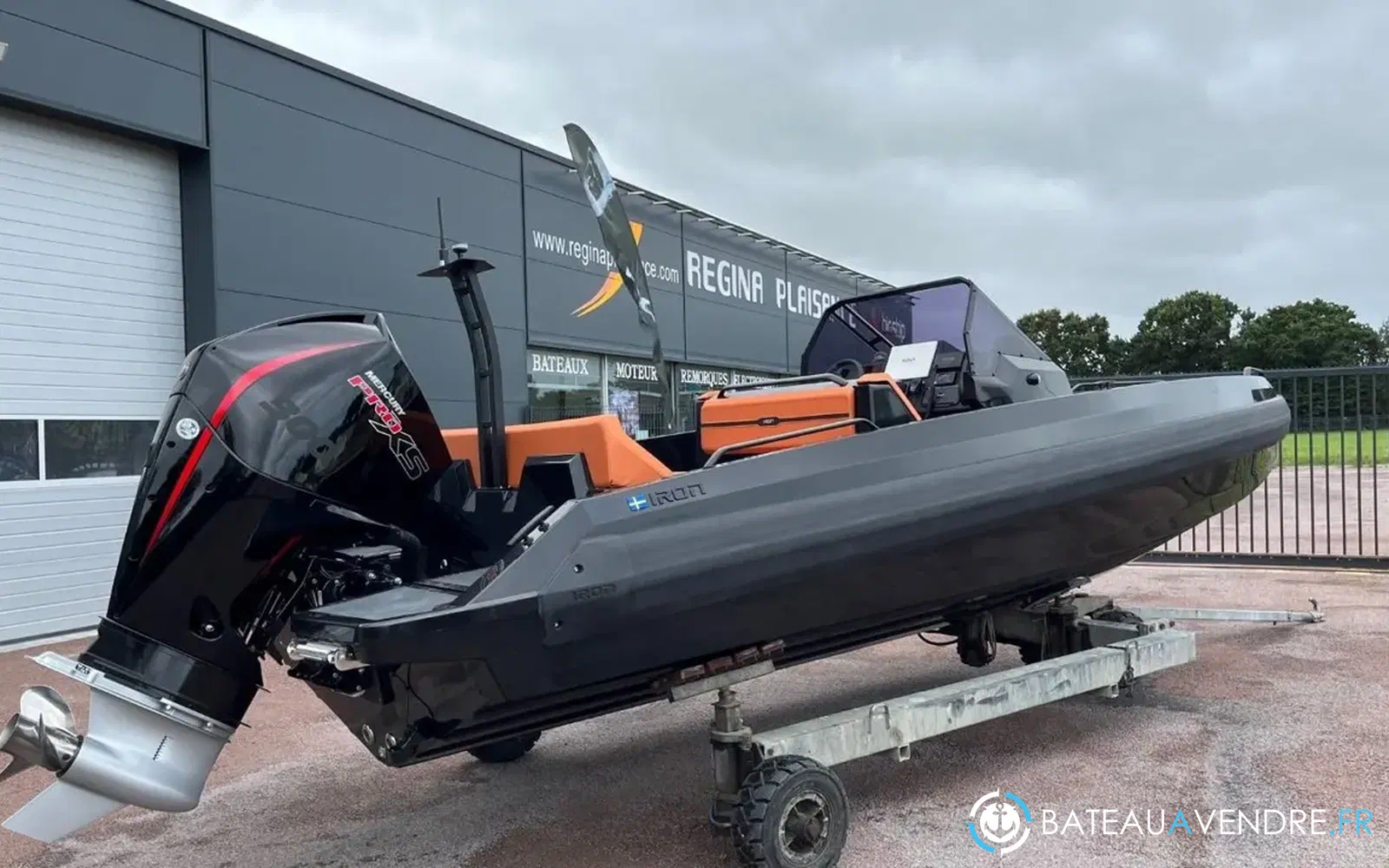 slider 1 Iron Boats 767