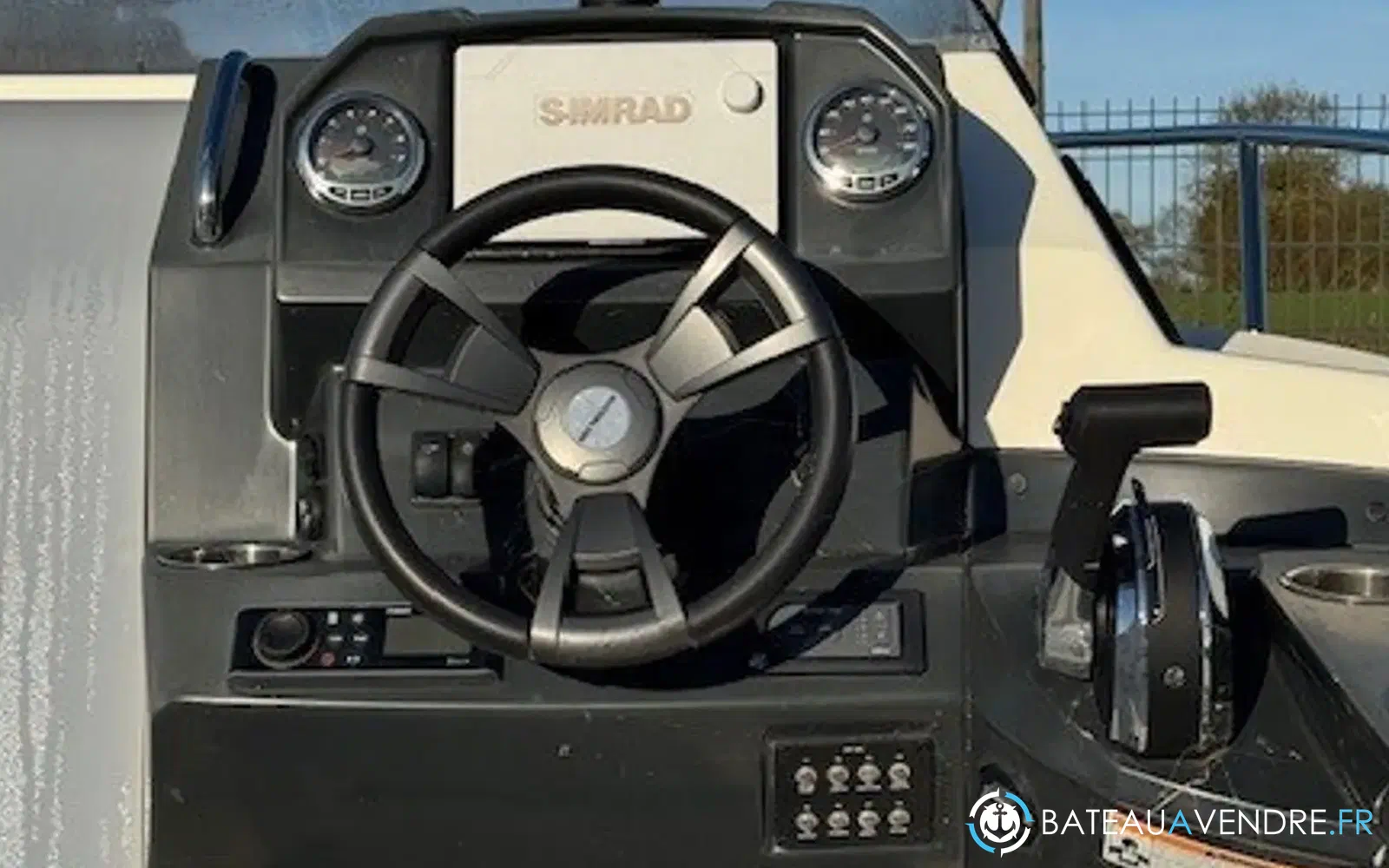 slider 3 Quicksilver Activ 555 Cabin