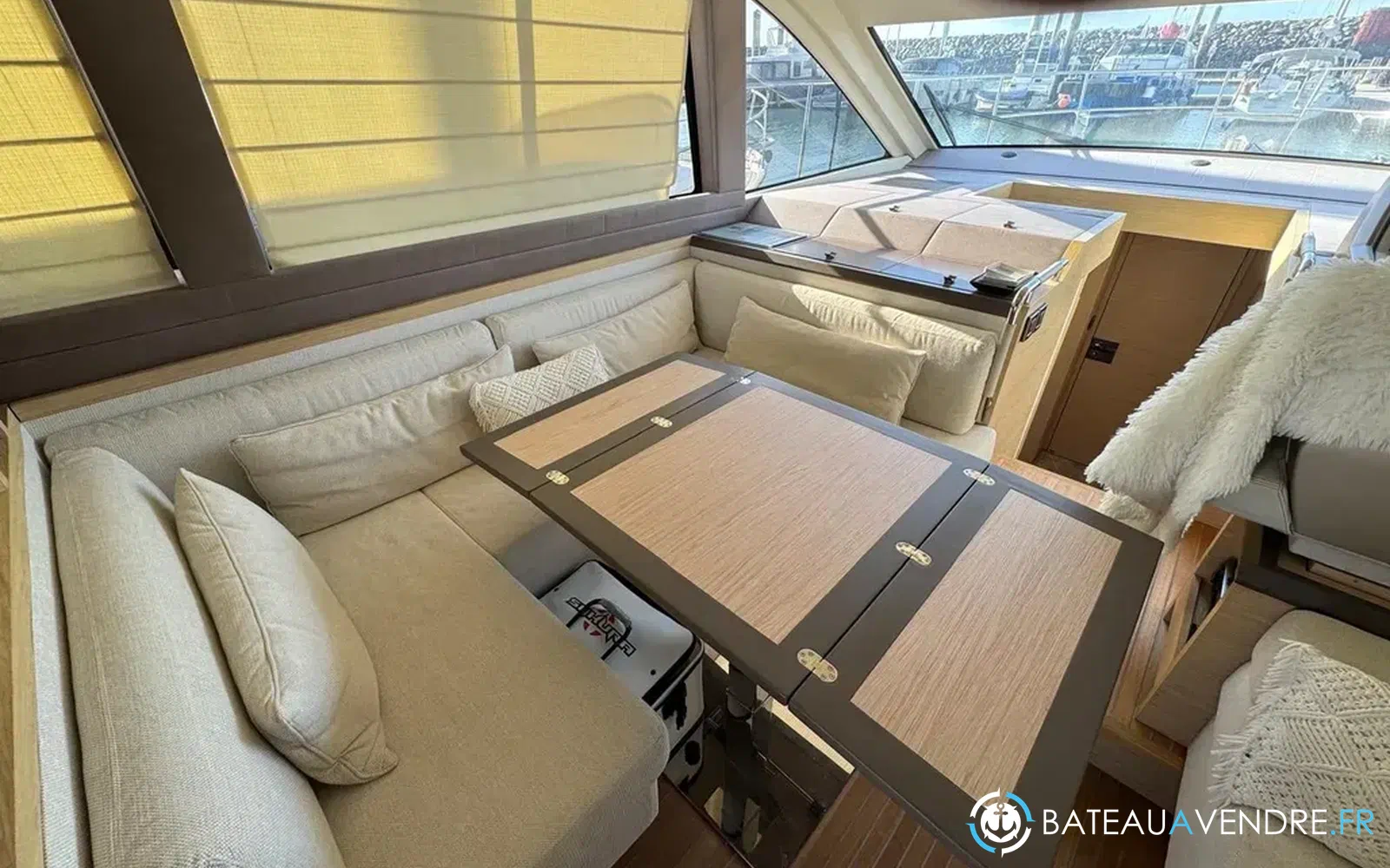 slider 35 Beneteau Monte Carlo 5 S