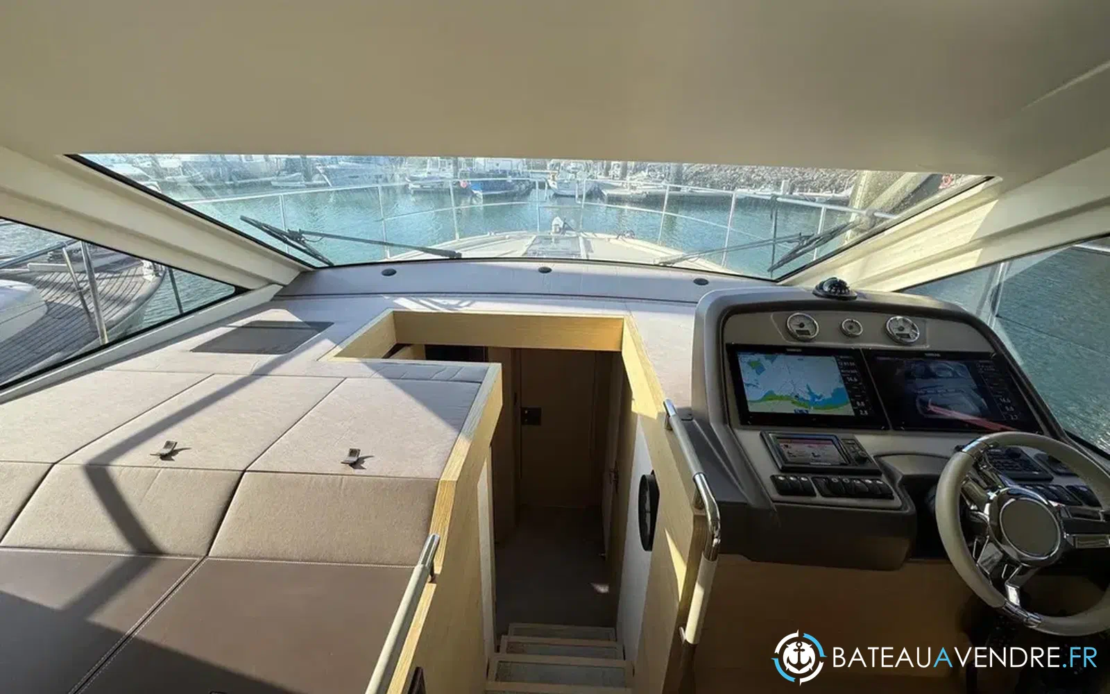 slider 37 Beneteau Monte Carlo 5 S
