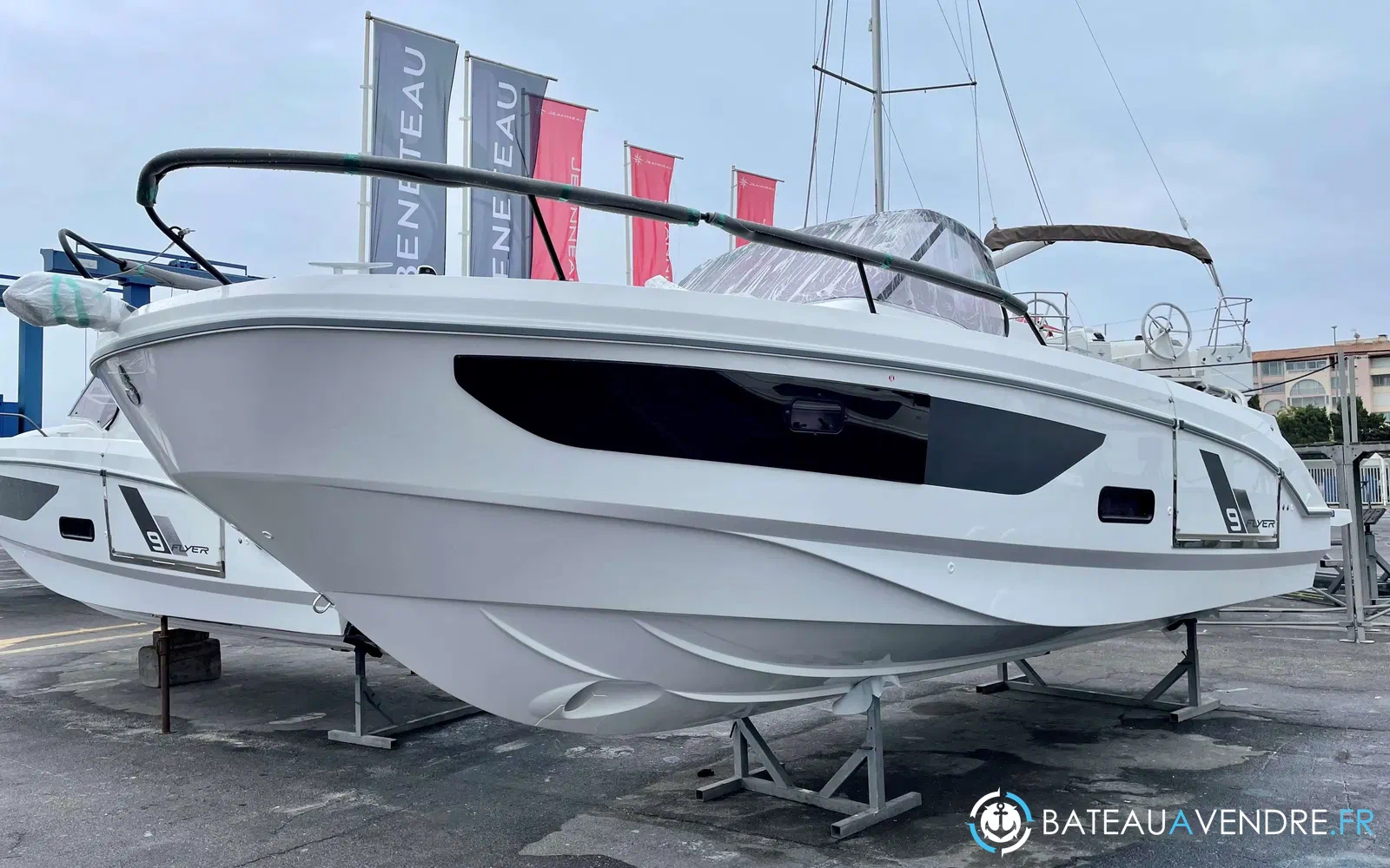 slider 0 Beneteau Flyer 9 Sundeck
