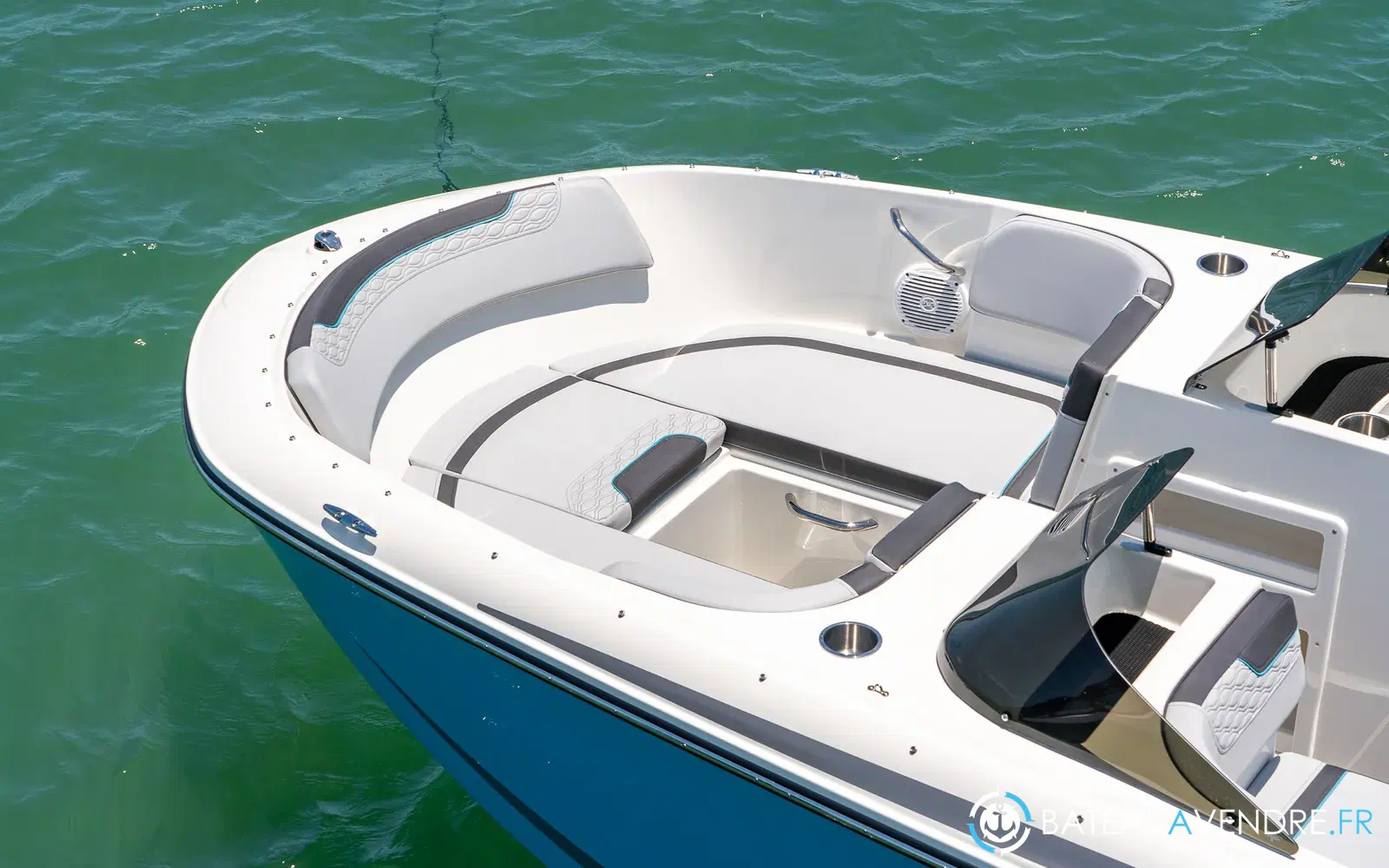 slider 5 Bayliner Element M17