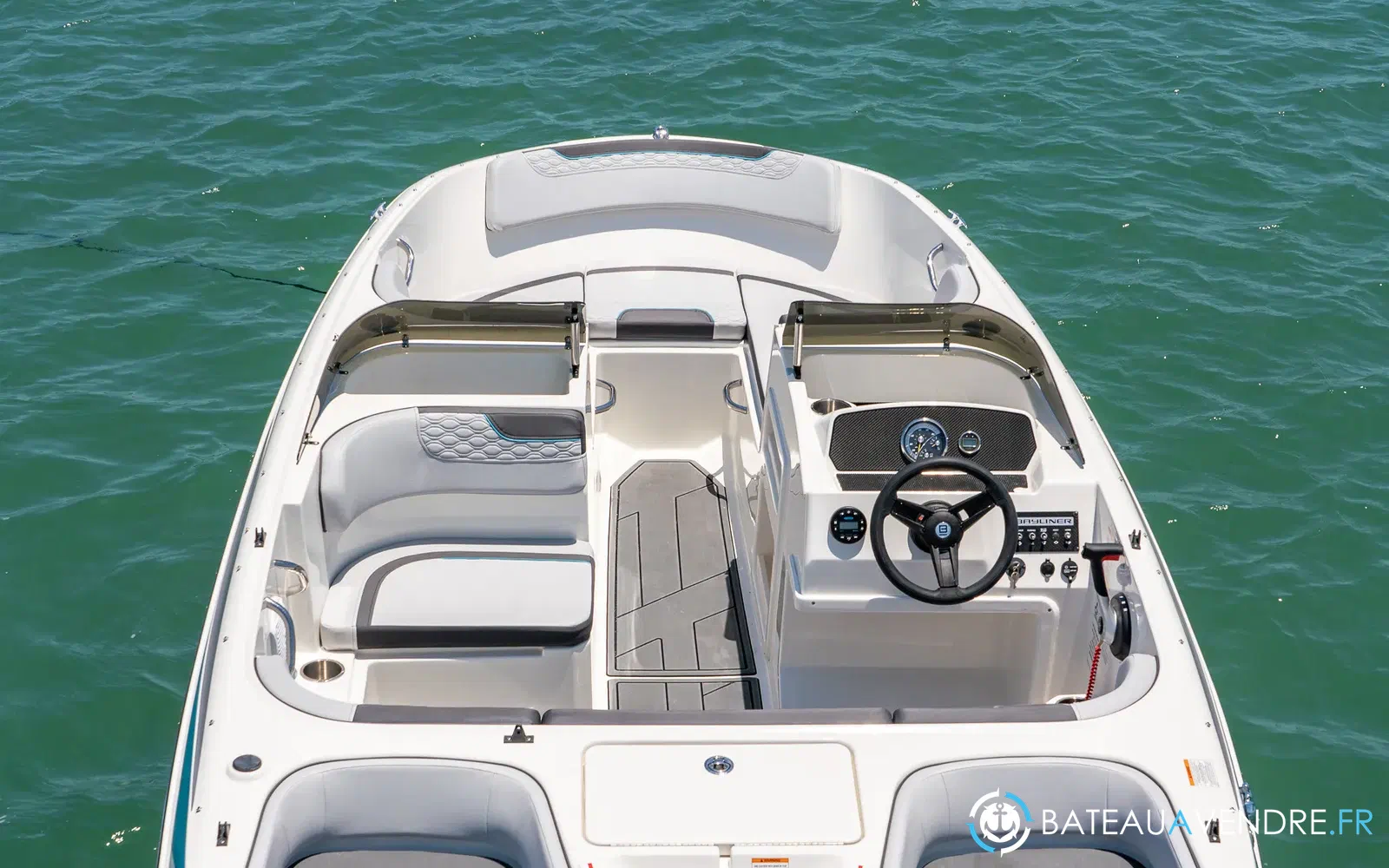slider 6 Bayliner Element M17