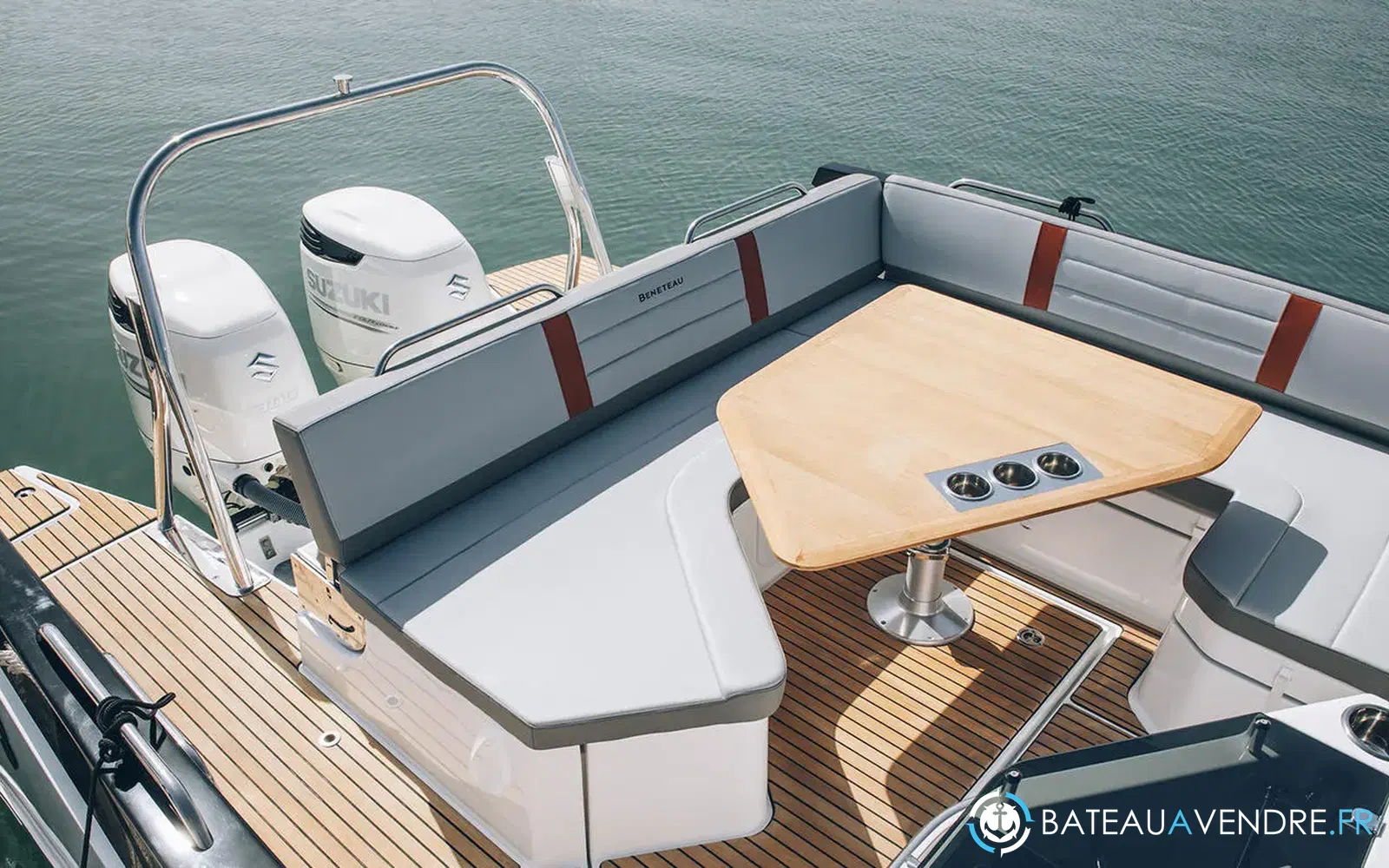 slider 4 Beneteau Flyer 10