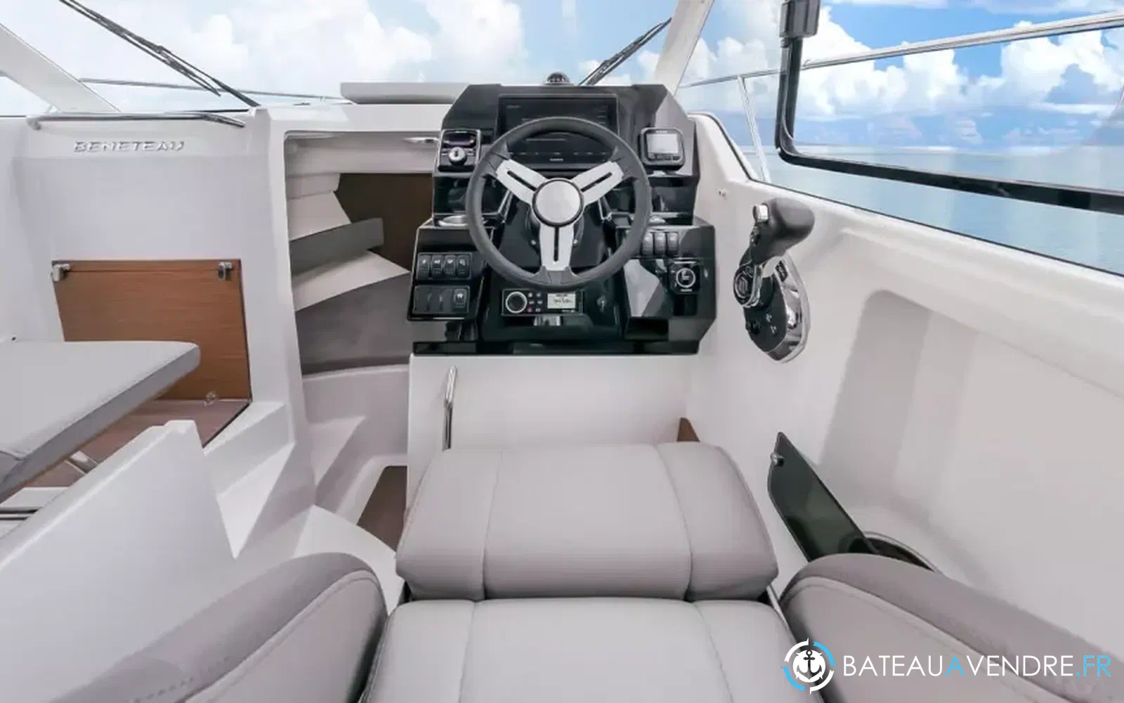 slider 2 Beneteau Antares 8