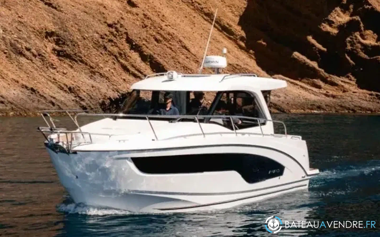 slider 0 Beneteau Antares 9 OB