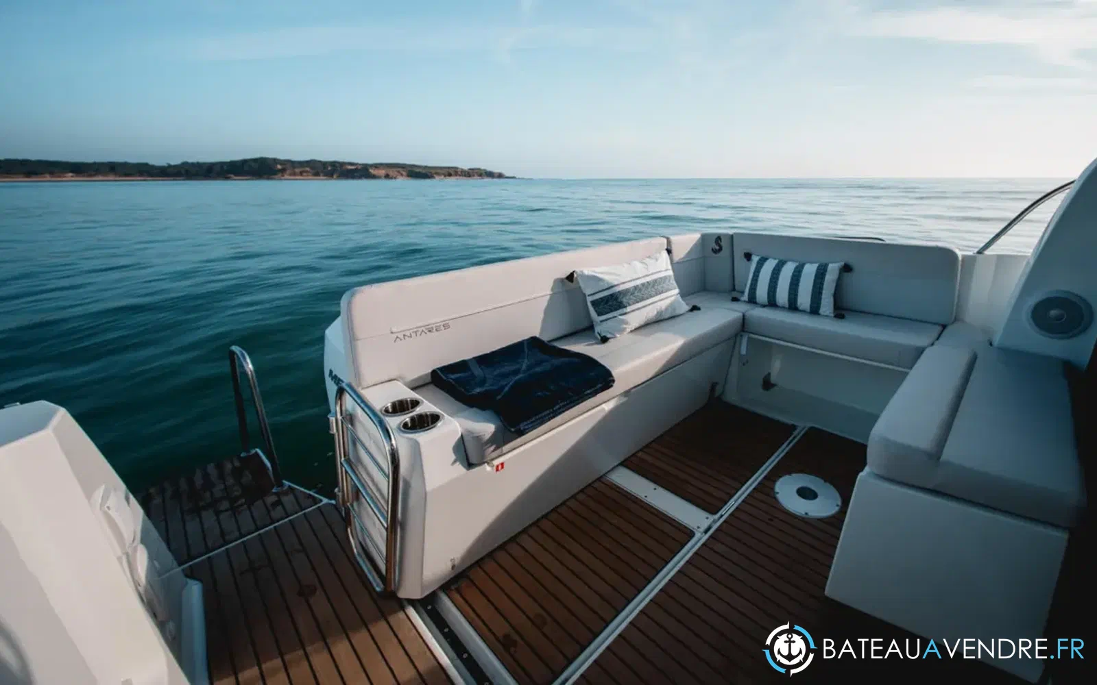 slider 2 Beneteau Antares 9 OB