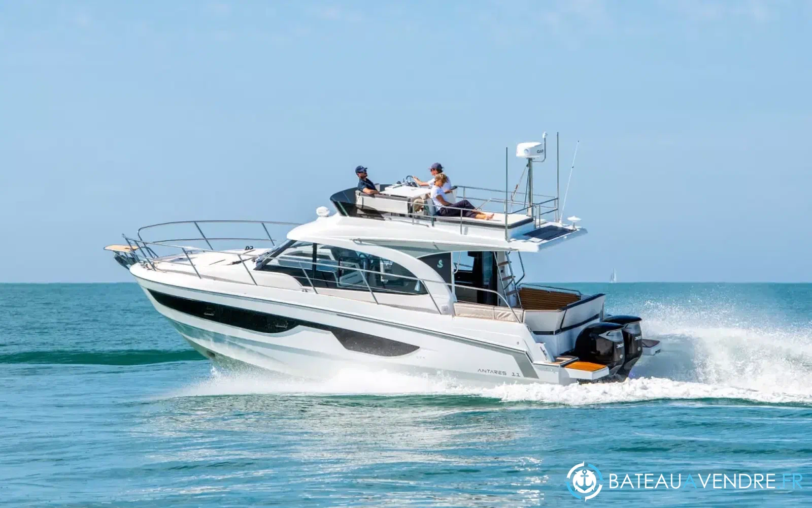slider 3 Beneteau Antares 11 Fly