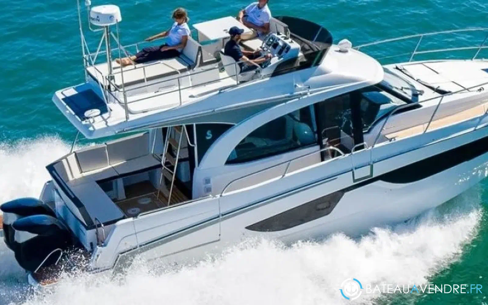 slider 4 Beneteau Antares 11 Fly