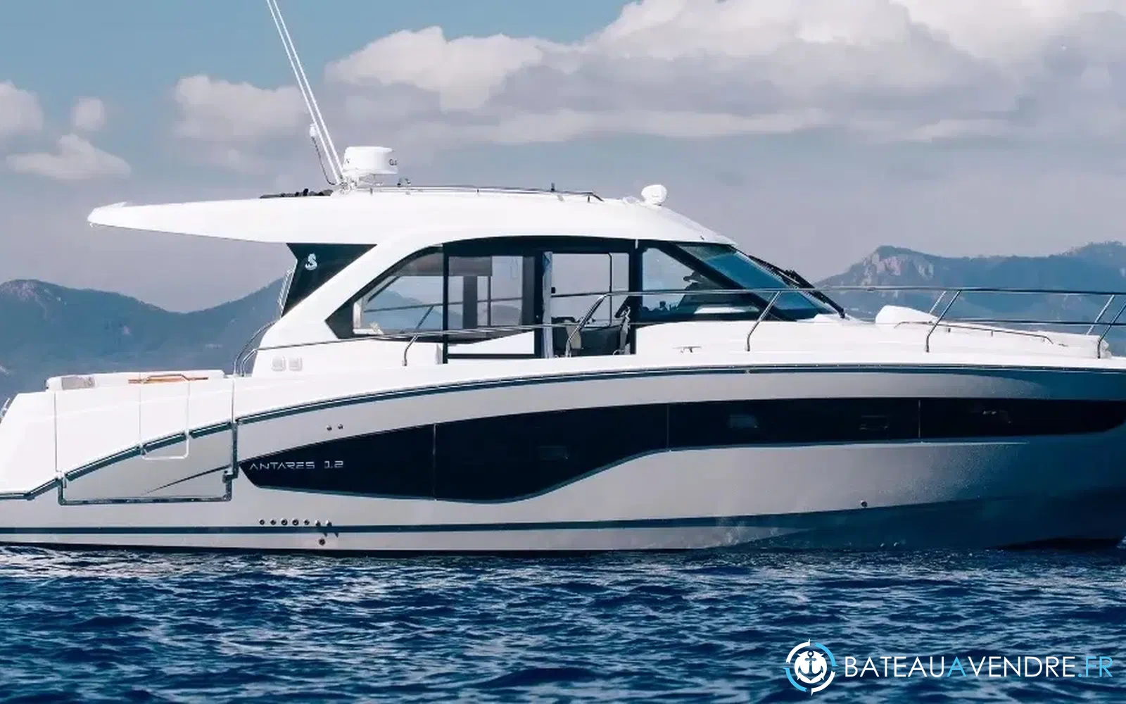 slider 0 Beneteau Antares 12