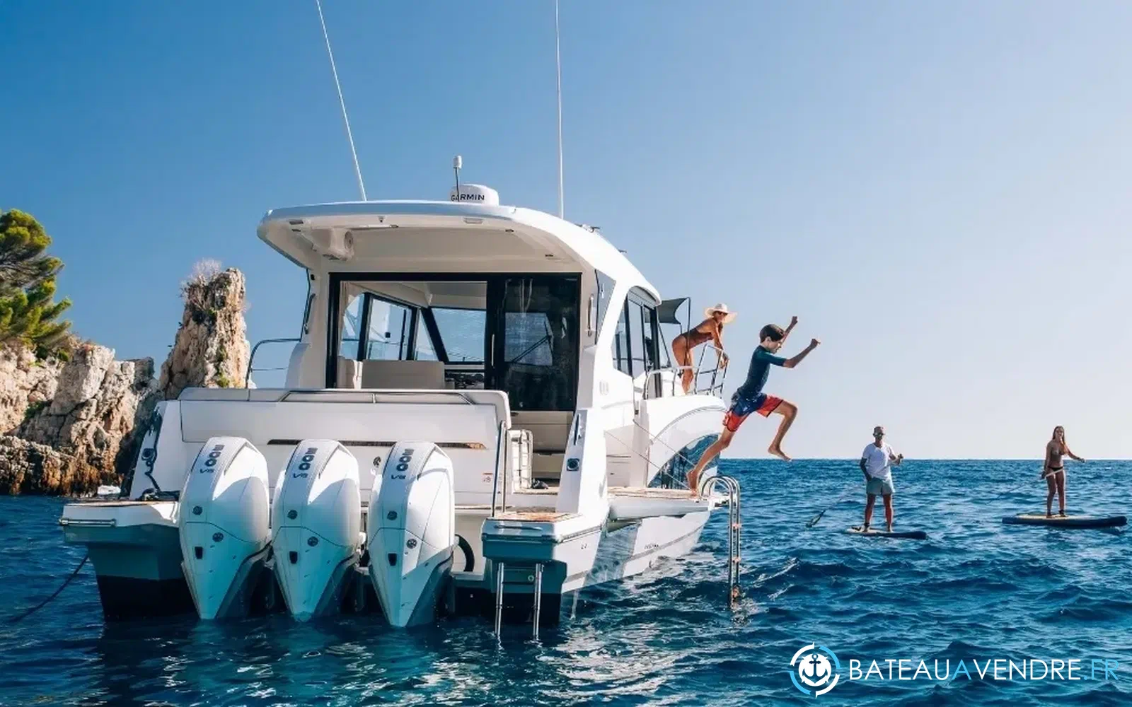 slider 1 Beneteau Antares 12