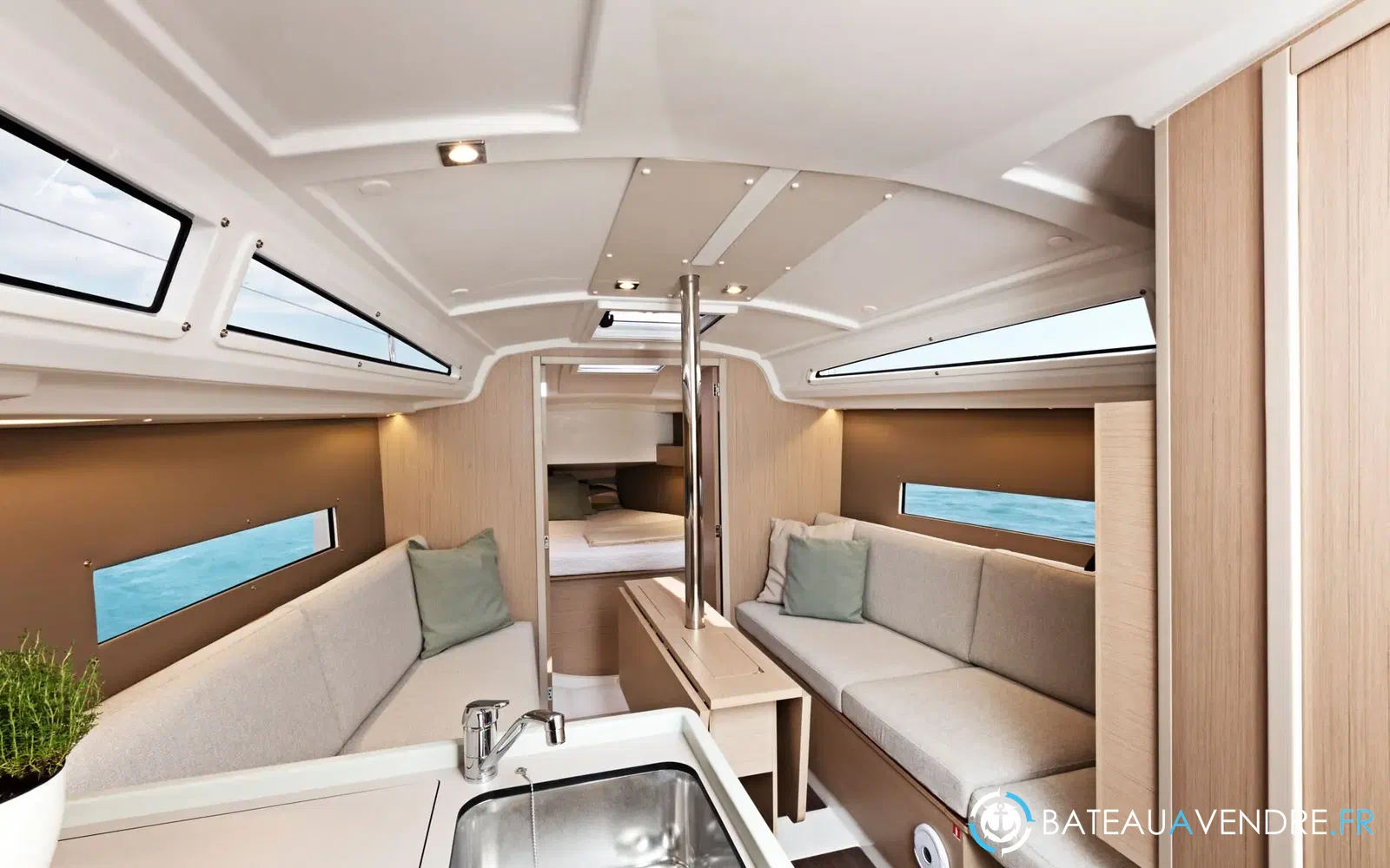 slider 3 Beneteau Oceanis 30.1