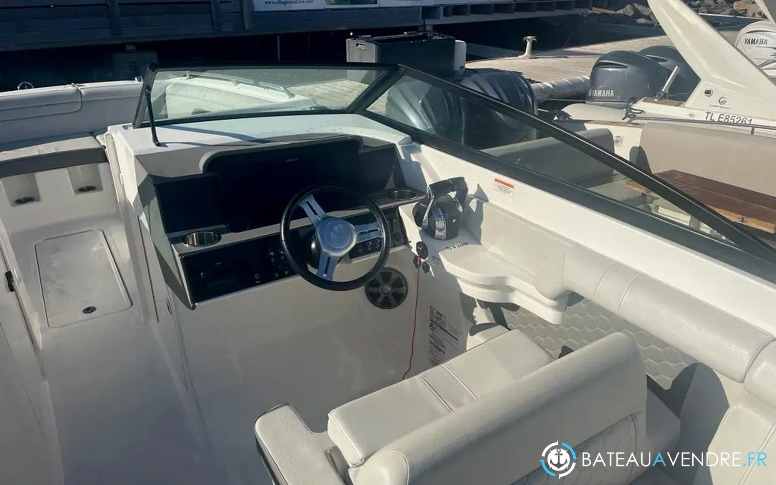 slider 5 Sea Ray SDX 290 HORS BORD USA