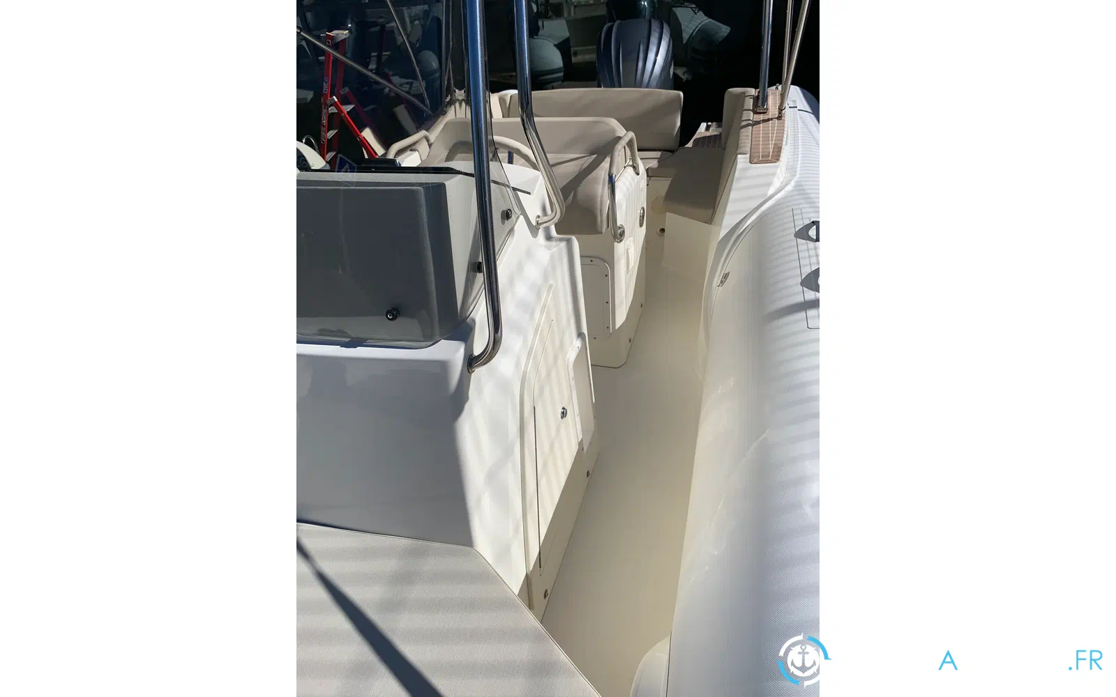 slider 10 Capelli Tempest 775 Open
