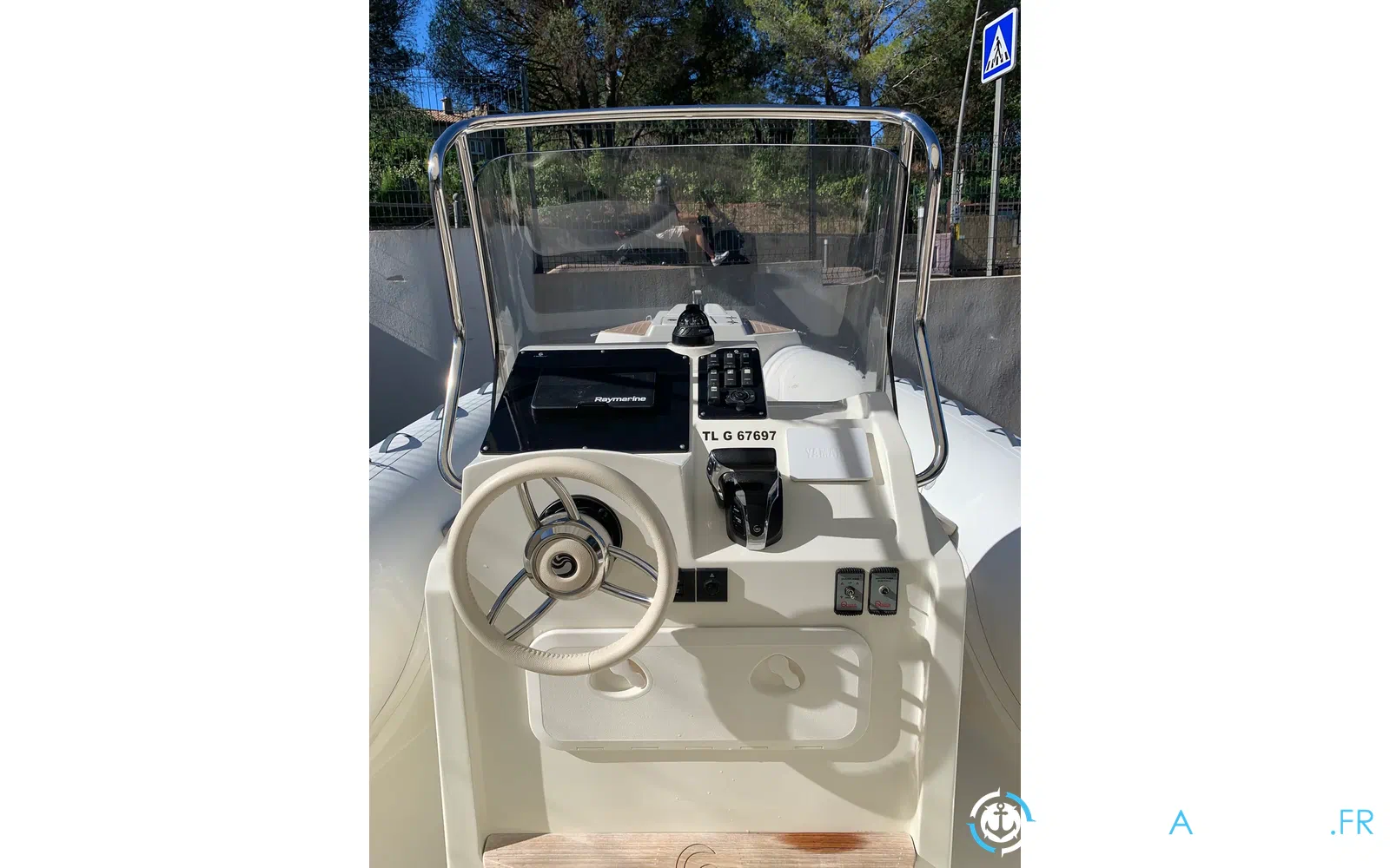 slider 3 Capelli Tempest 775 Open