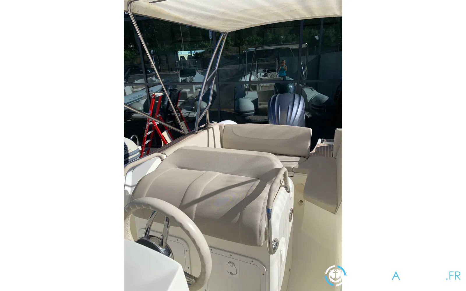 slider 5 Capelli Tempest 775 Open