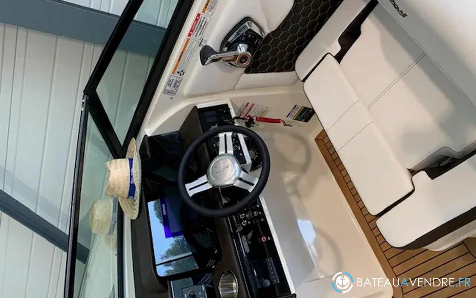 slider 17 Sea Ray 250 SDX HB
