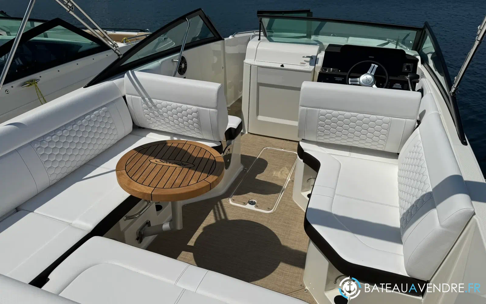 slider 6 Sea Ray 250 SDX HB