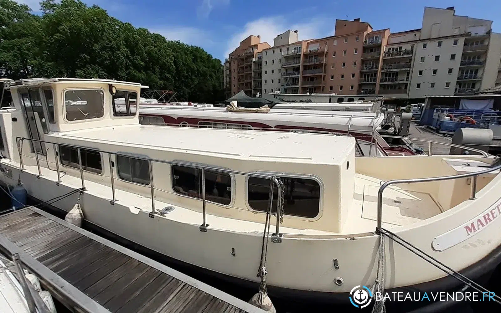 slider 0 Locaboat 1107