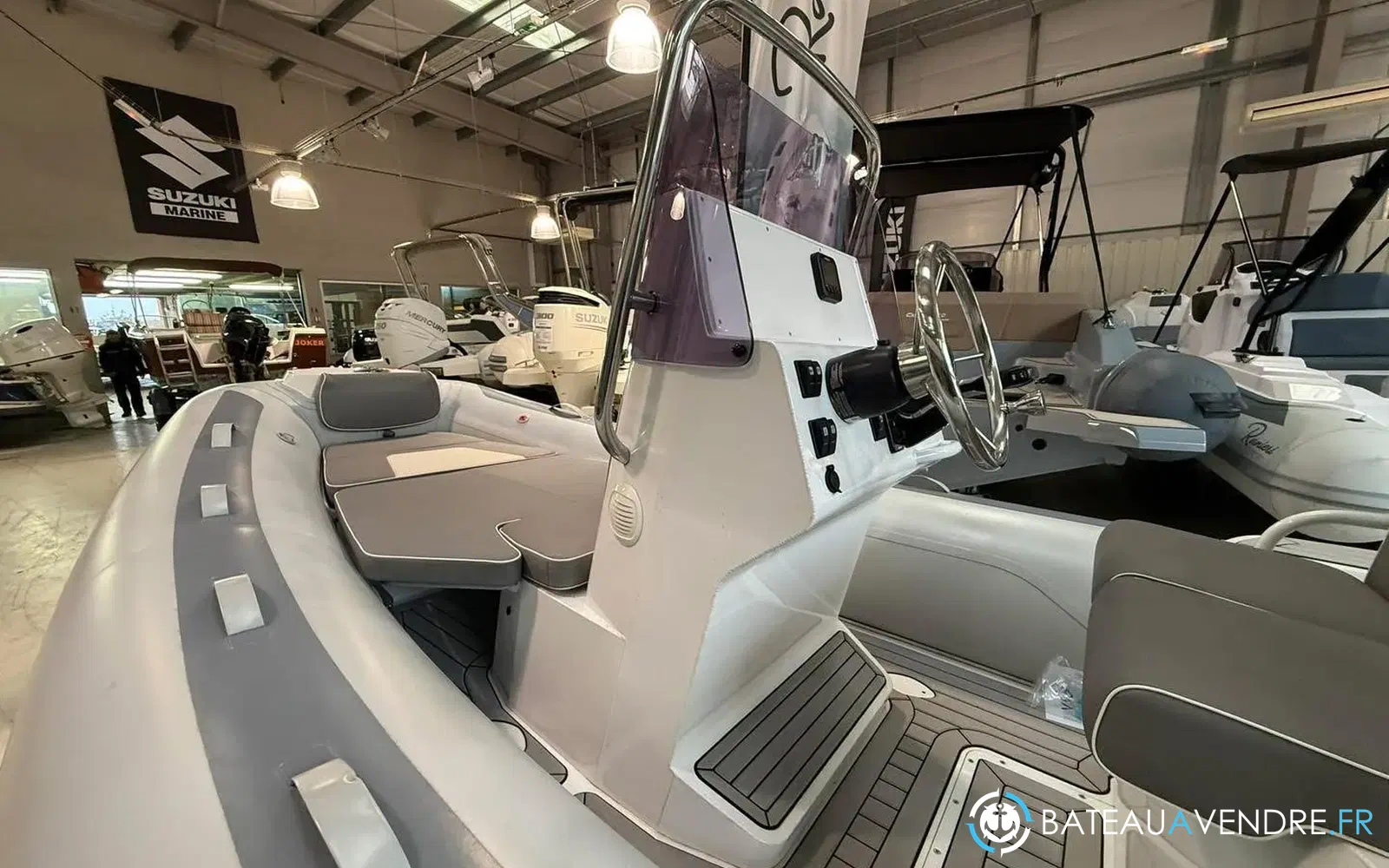 slider 2 Gala Boats V650