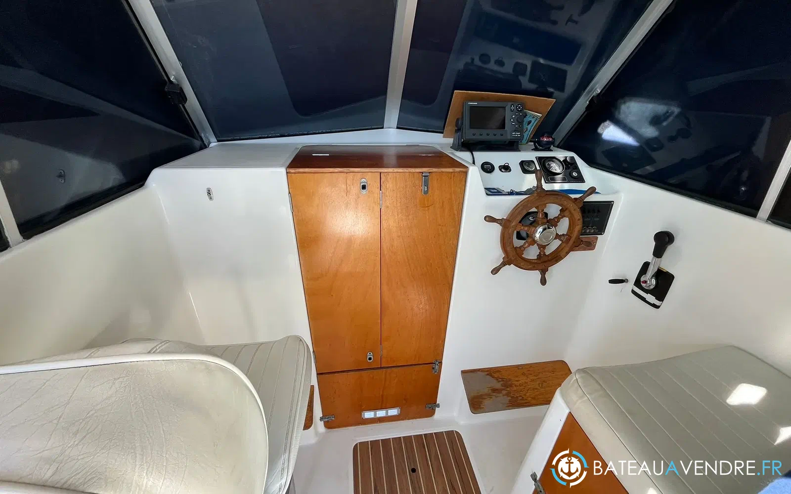 slider 18 Beneteau Antares Serie 6