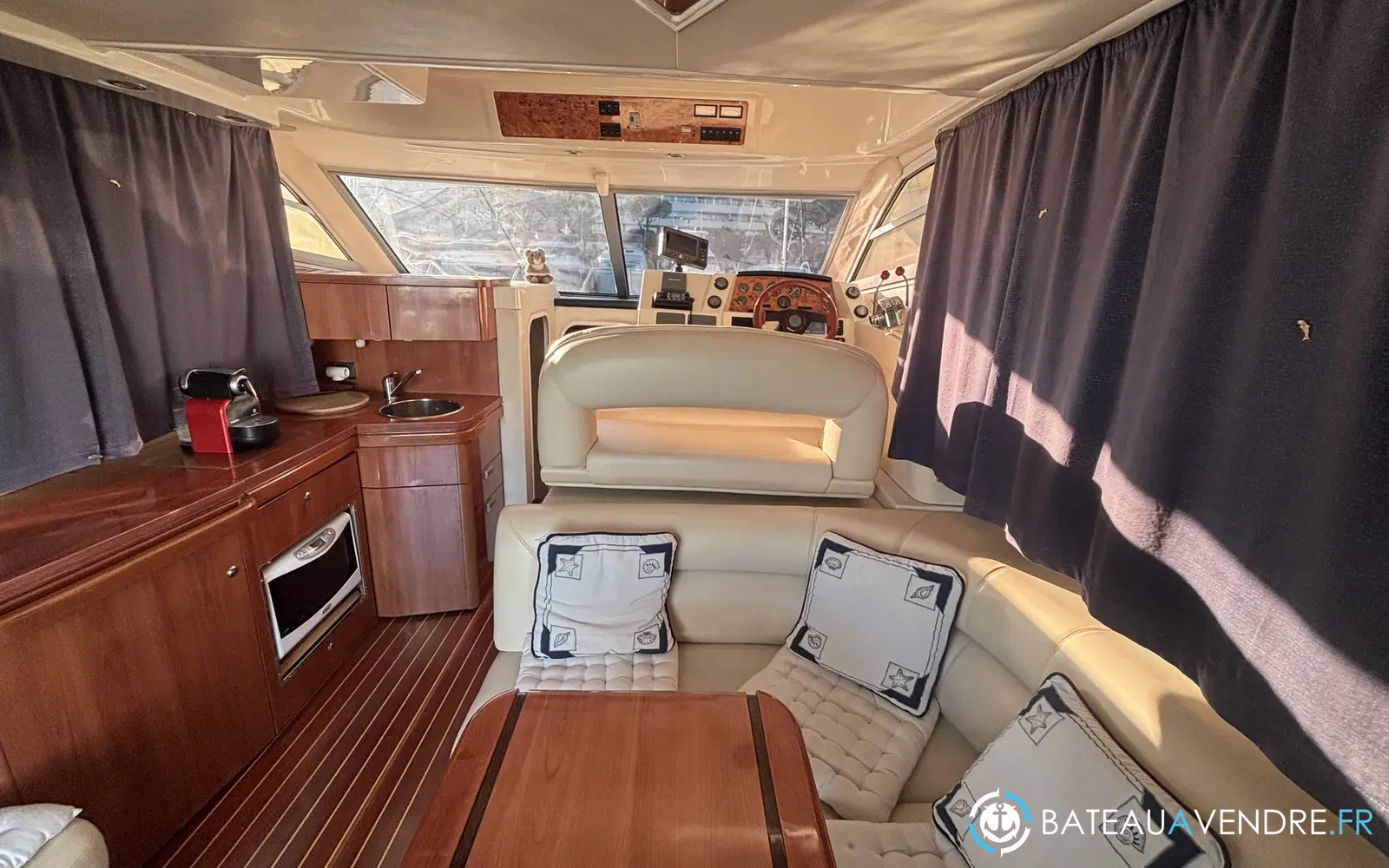 slider 31 Sealine F 34