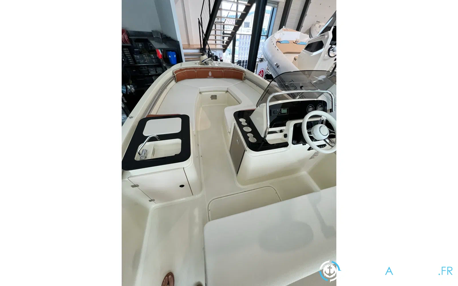 slider 10 Invictus SX 200