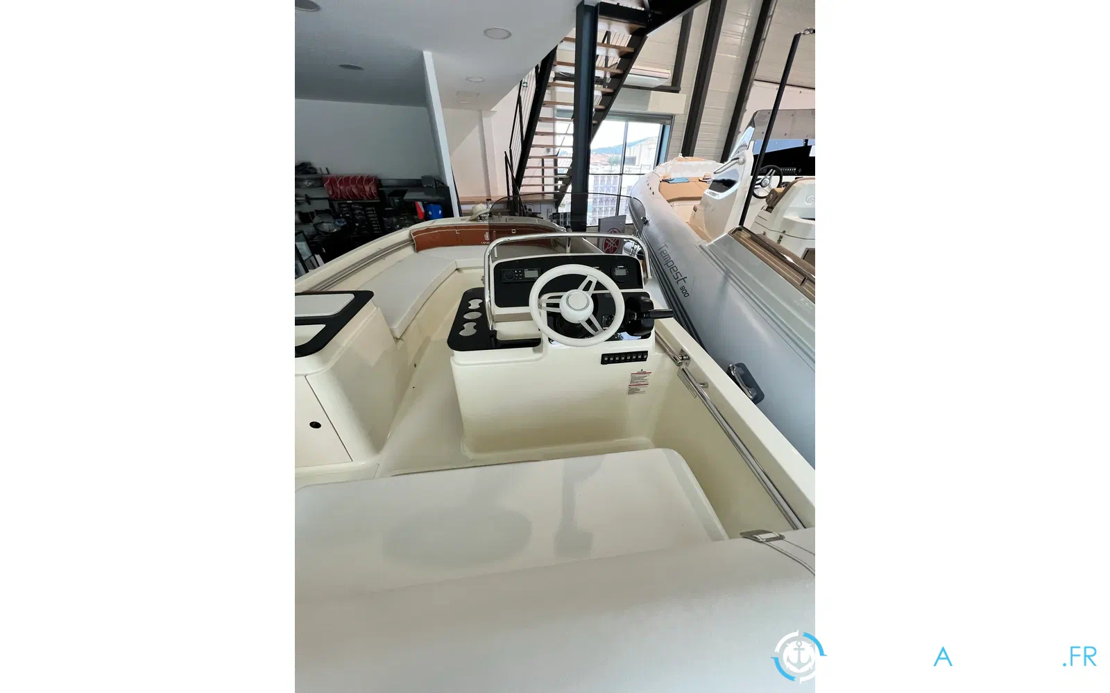 slider 6 Invictus SX 200