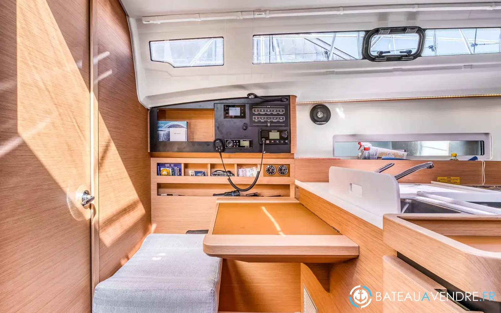 slider 17 Jeanneau Sun Odyssey 410