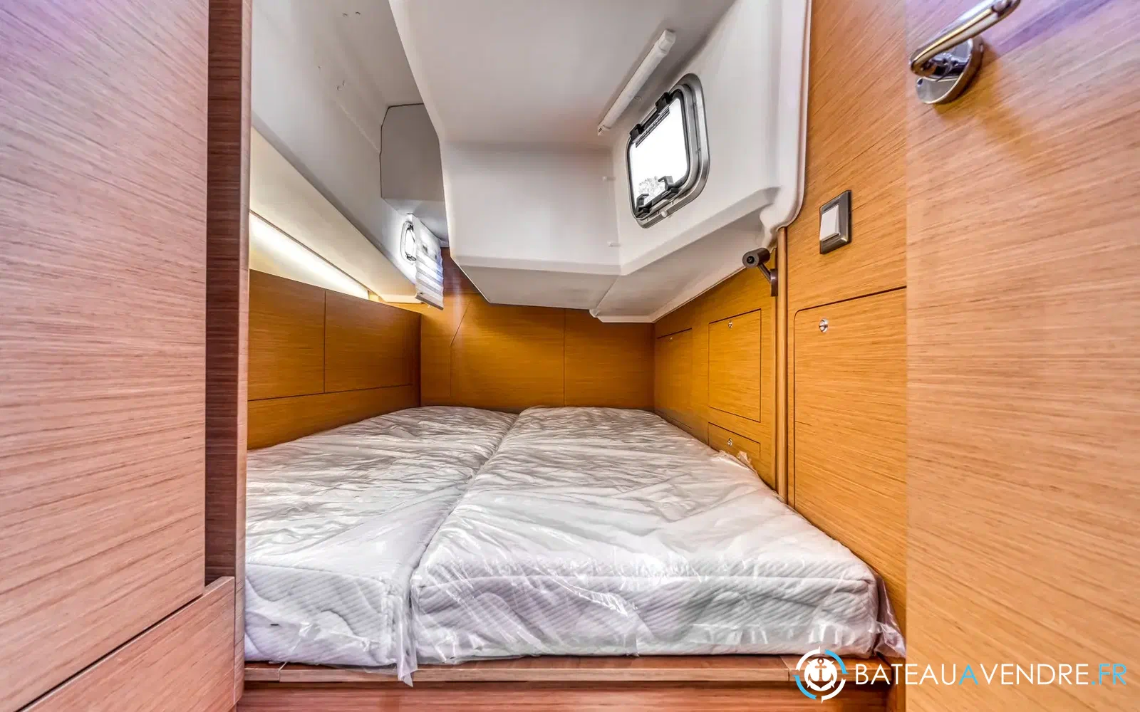 slider 27 Jeanneau Sun Odyssey 410