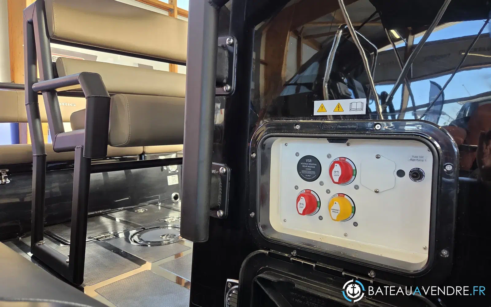 slider 9 Brig Navigator 22