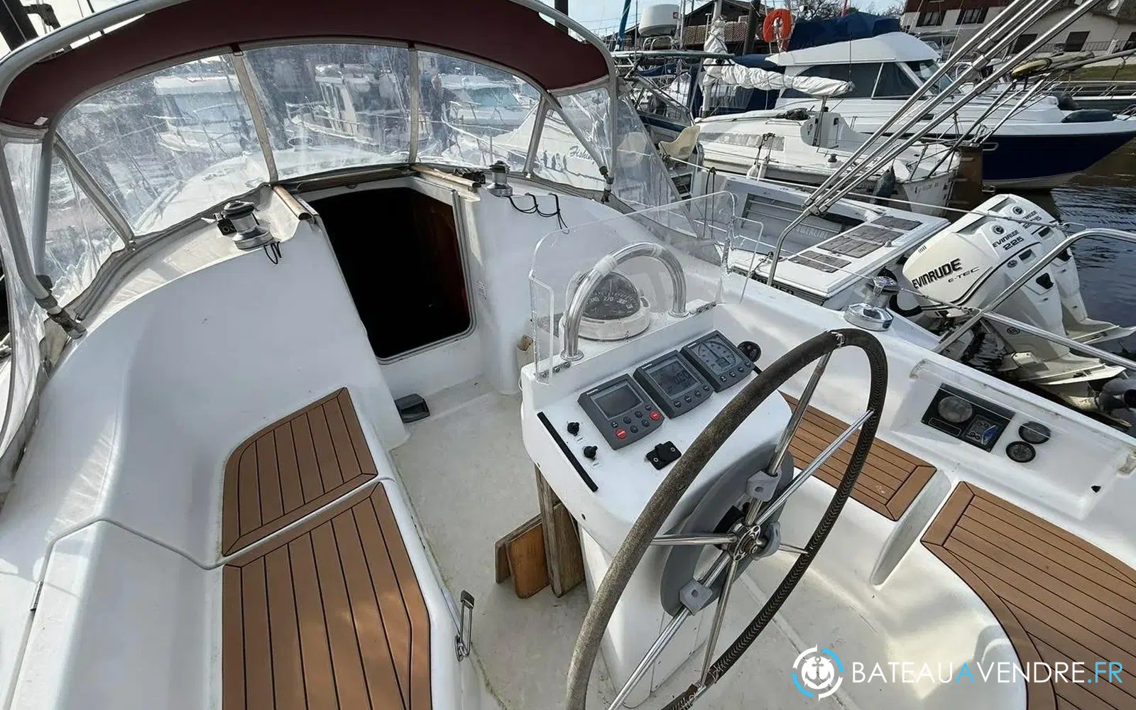 slider 10 Beneteau Oceanis 331 Clipper