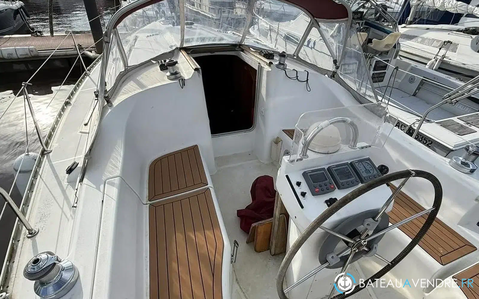 slider 2 Beneteau Oceanis 331 Clipper