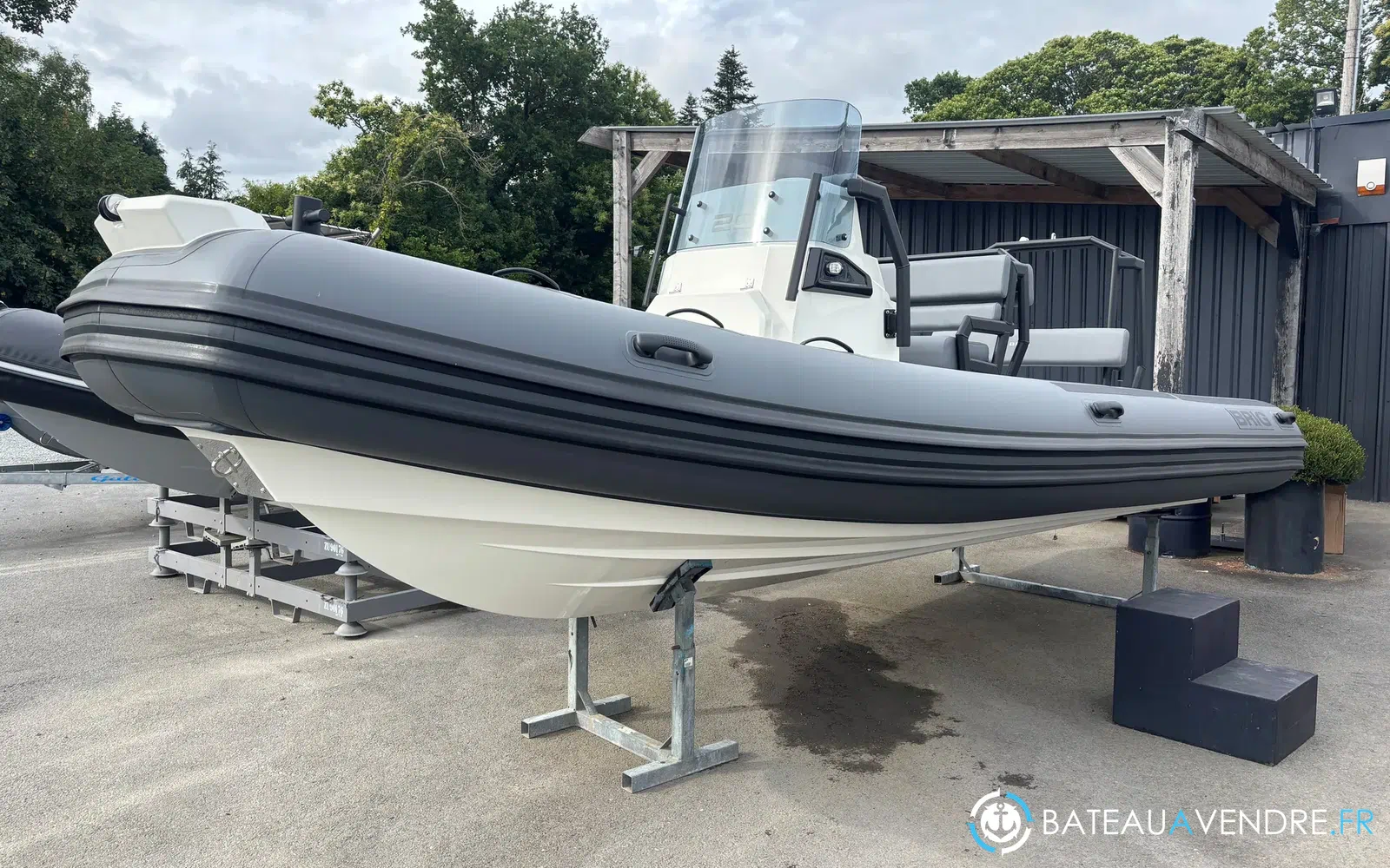 slider 16 Brig Navigator 20